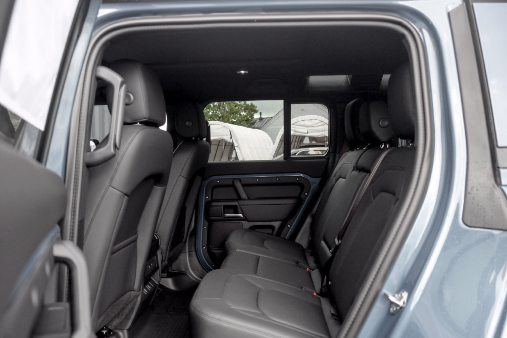 New 2026 Land Rover Defender 110 S AWD/4WD image 17