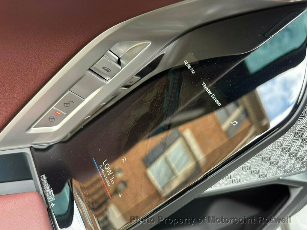 Used 2023 BMW i7 xDrive60 w/ Executive Package 2 AWD/4WD image 22