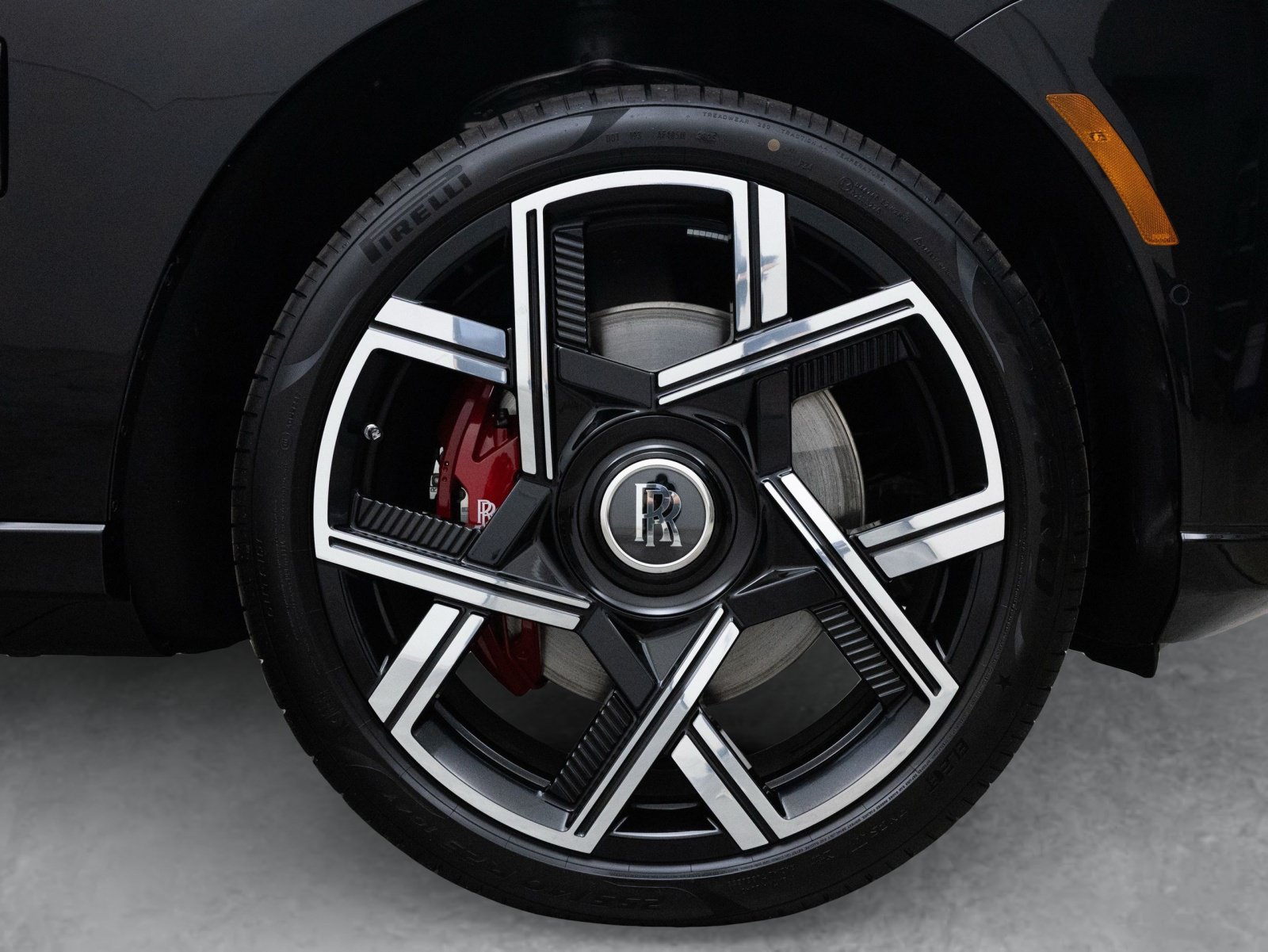 New 2027 Rolls-Royce Cullinan Black Badge AWD/4WD image 54