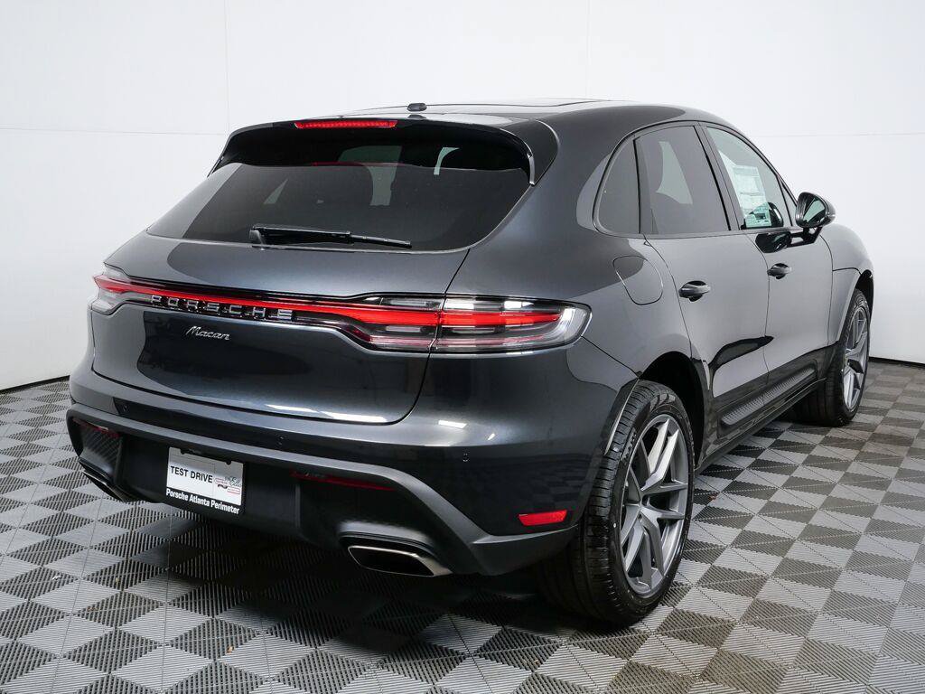 Certified 2026 Porsche Macan AWD/4WD image 26