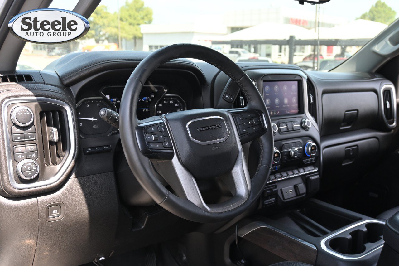 Used 2022 GMC Sierra 2500 Denali w/ Denali Ultimate Package AWD/4WD image 17