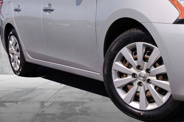Used 2014 Nissan Sentra SV FWD image 3