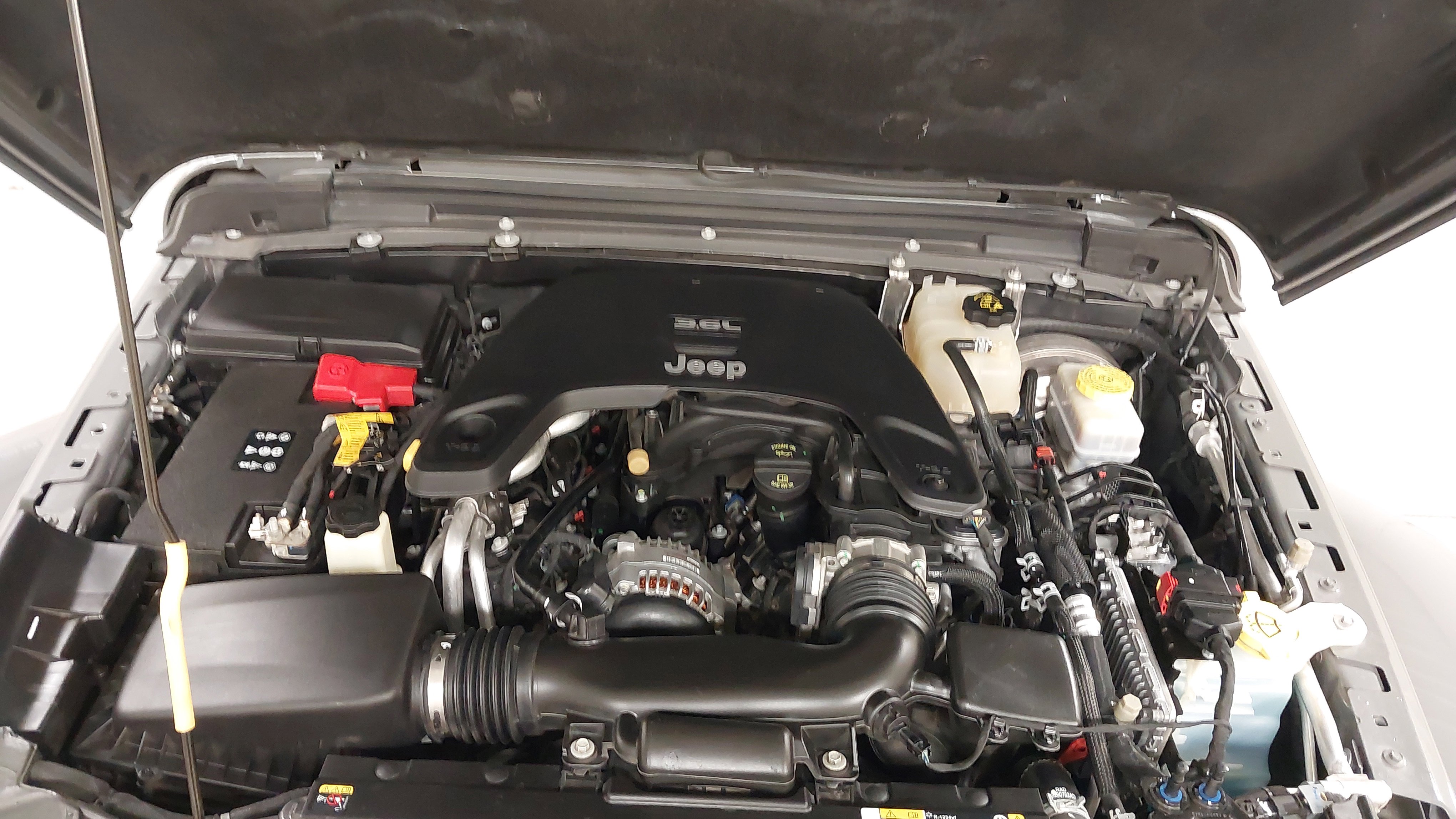 Used 2021 Jeep Wrangler Unlimited Sahara w/ Cold Weather Group image 30