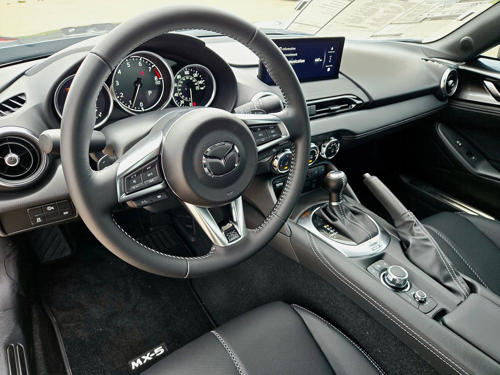New 2026 MAZDA MX-5 Miata RF Grand Touring RWD image 8