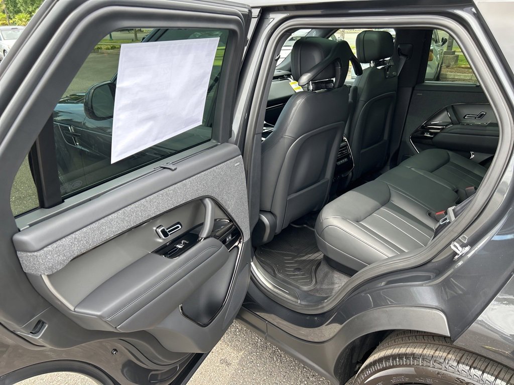 New 2025 Land Rover Range Rover Sport Dynamic SE image 15
