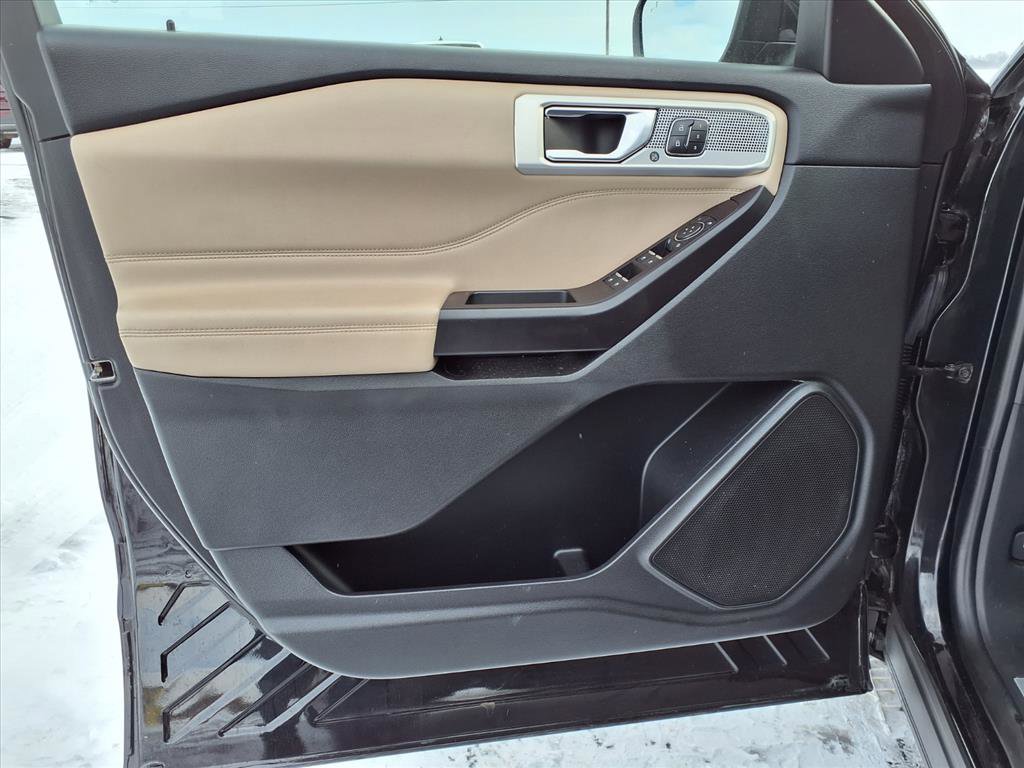 Used 2020 Ford Explorer Limited w/ Class III Trailer Tow Package AWD/4WD image 30