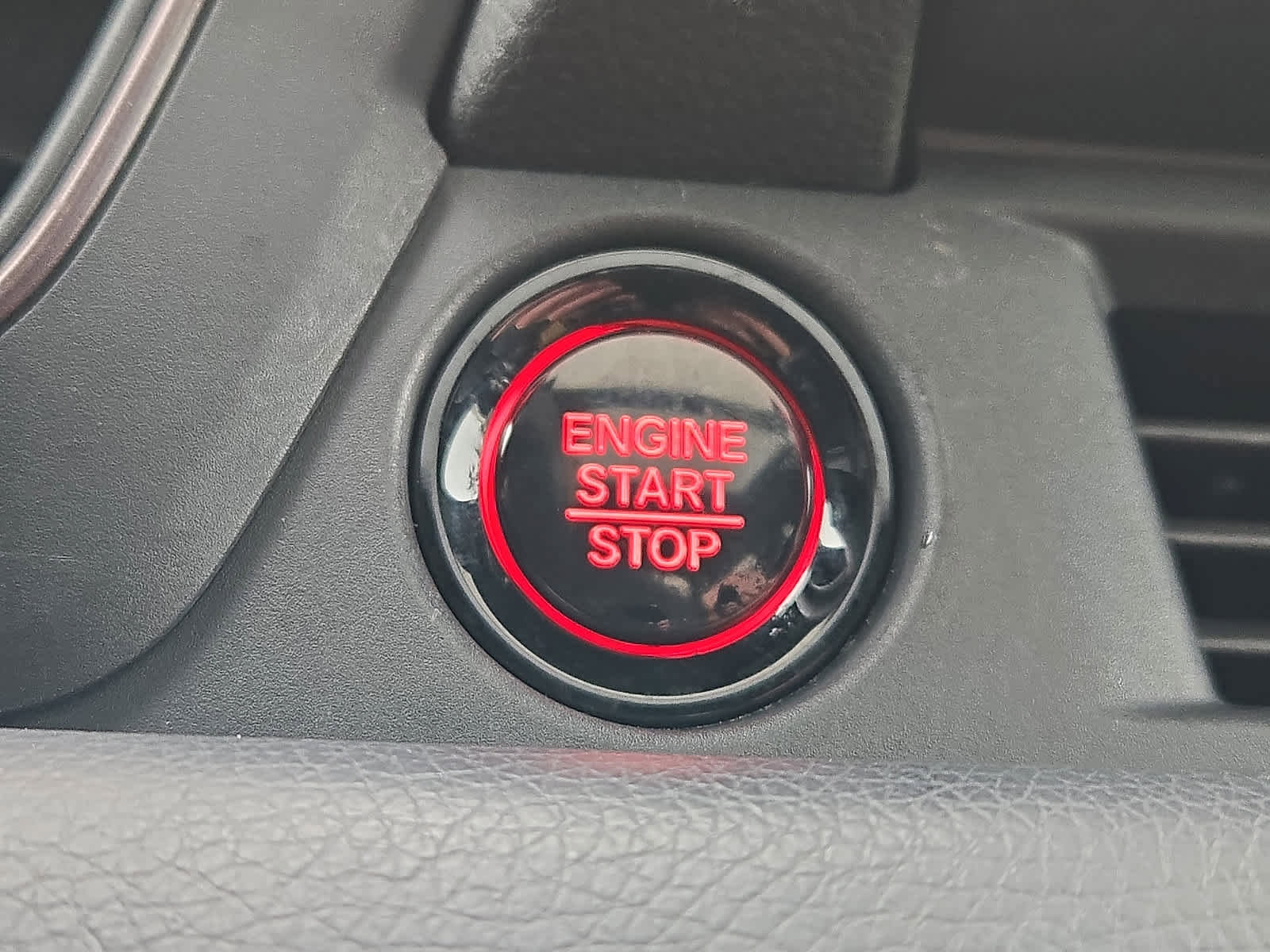 Certified 2025 Honda Pilot TrailSport image 25