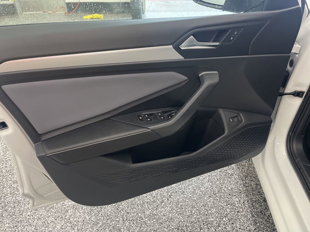 New 2026 Volkswagen Jetta SE image 11