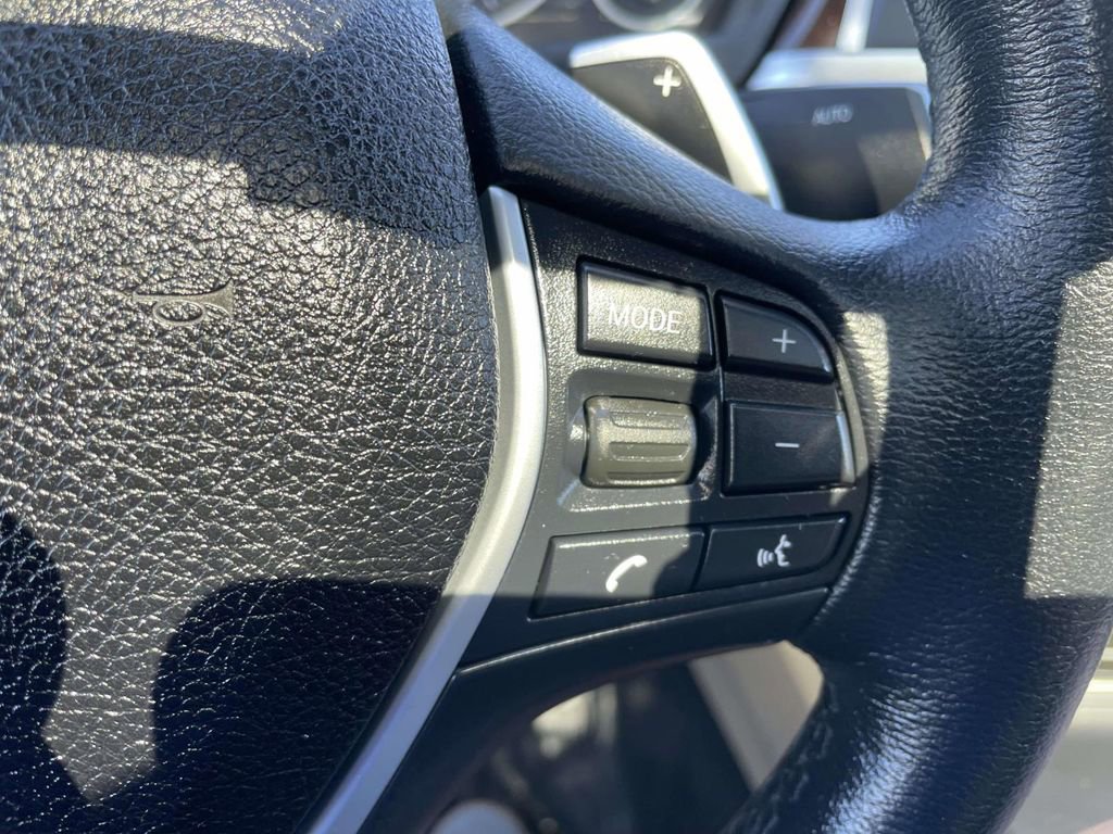 Used 2018 BMW 330i xDrive Sedan w/ Convenience Package image 34