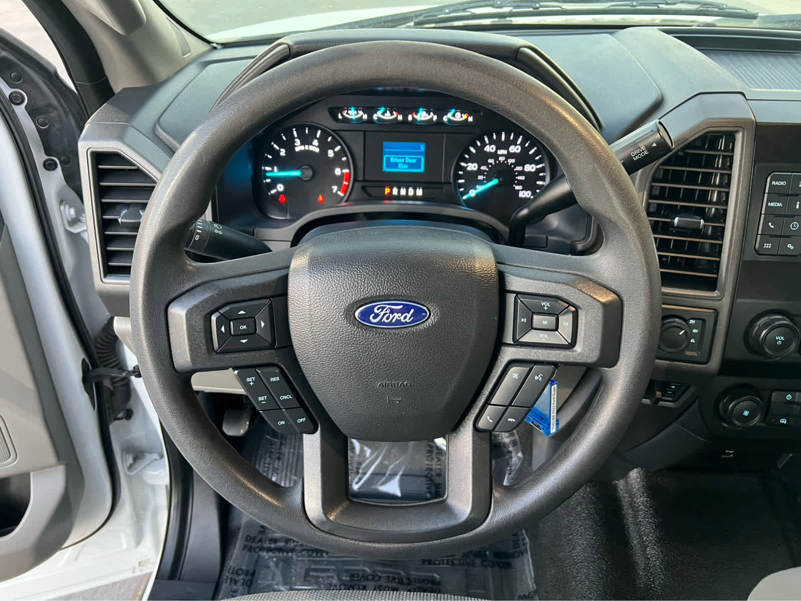 Certified 2022 Ford F350 XL w/ Power Equipment Group image 34