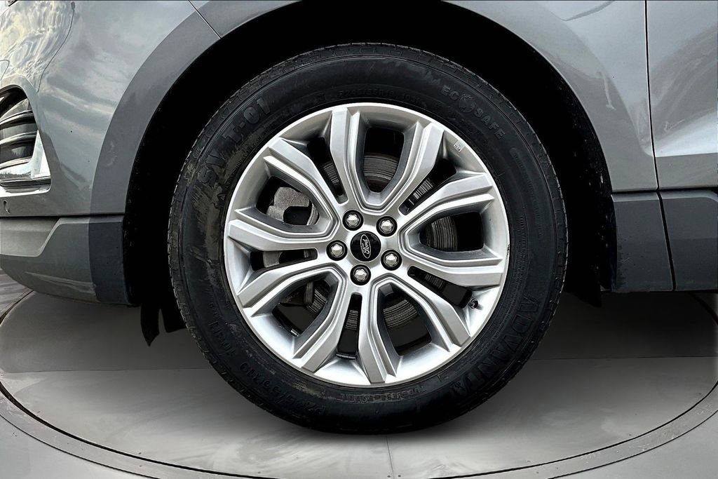 Used 2023 Ford Edge Titanium image 32