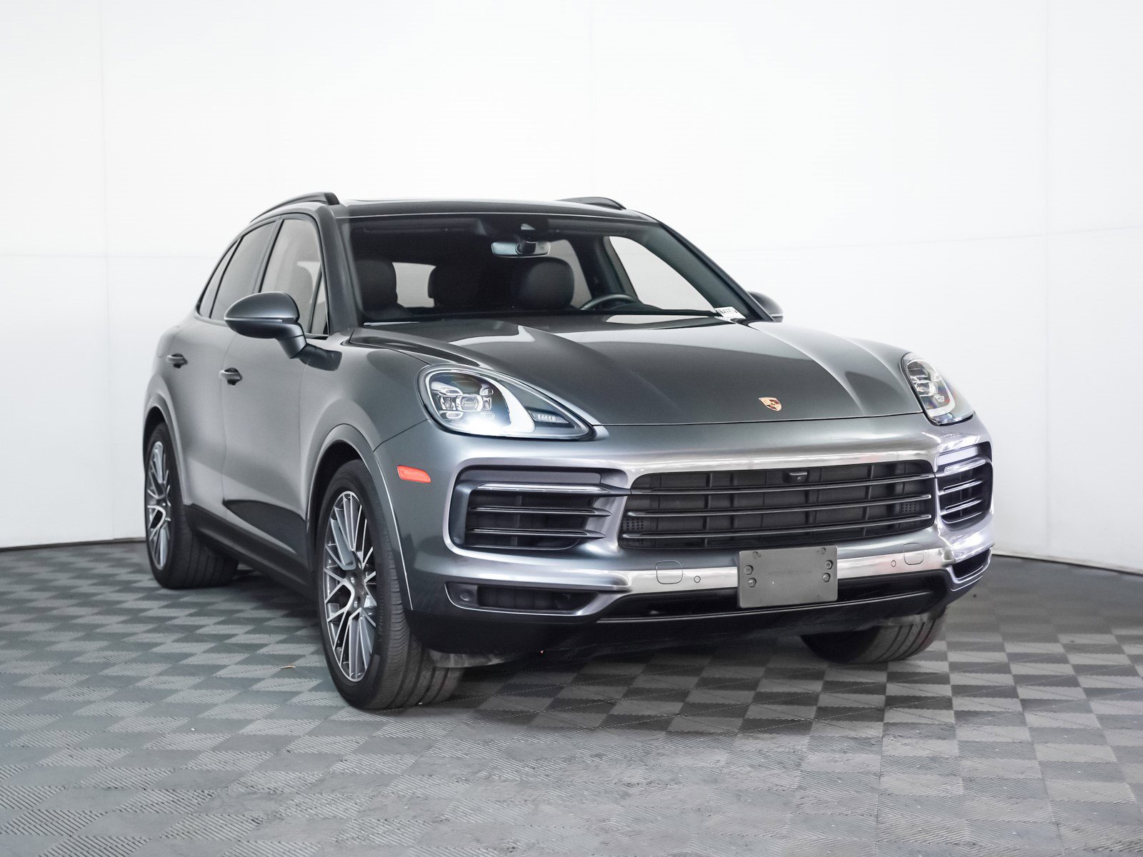 Used 2023 Porsche Cayenne S w/ Premium Package image 8