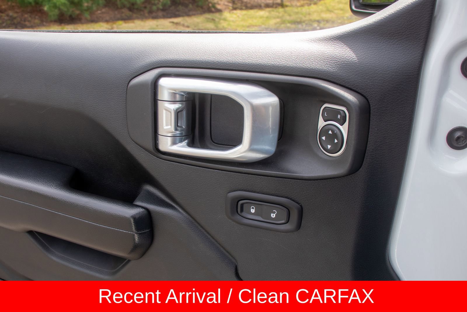 Used 2019 Jeep Wrangler Sport AWD/4WD image 21