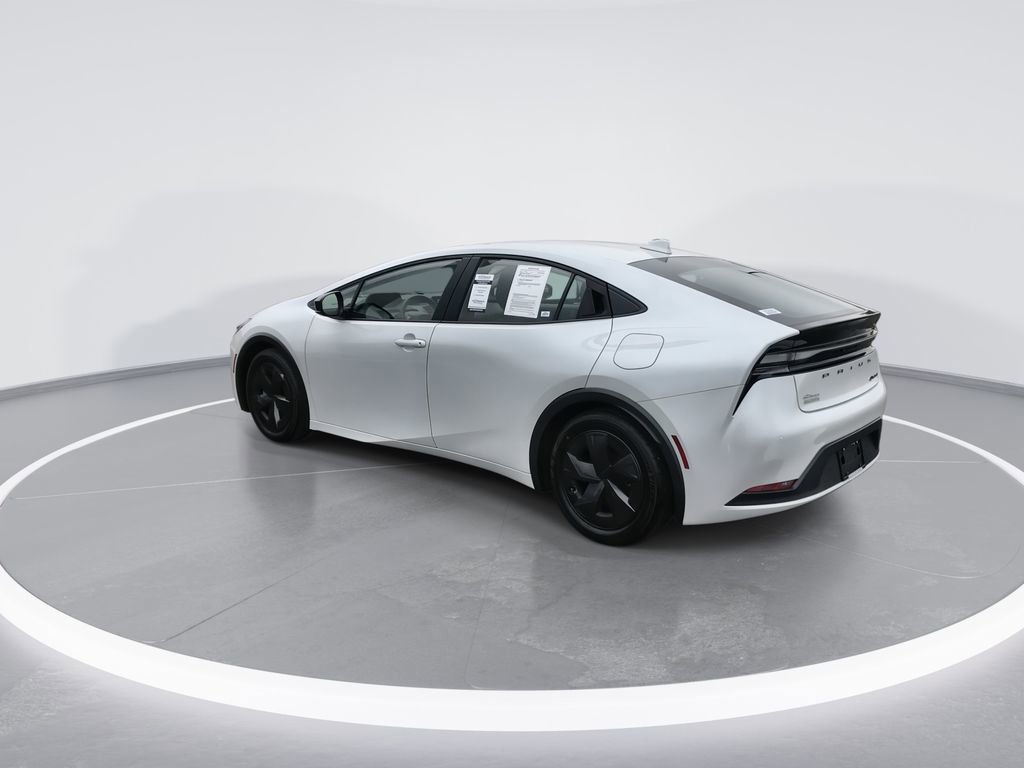 Used 2024 Toyota Prius Prime XSE Premium image 6