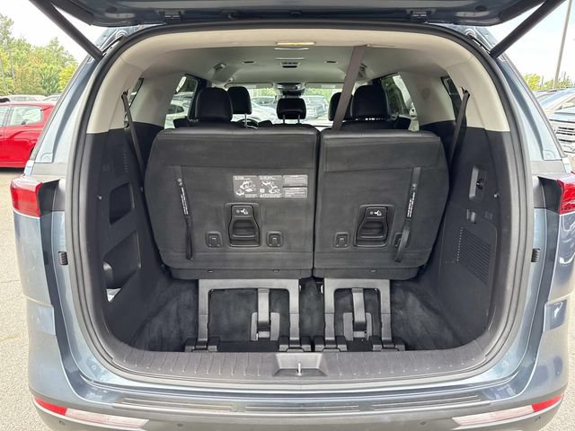 Used 2024 Kia Carnival EX FWD image 12