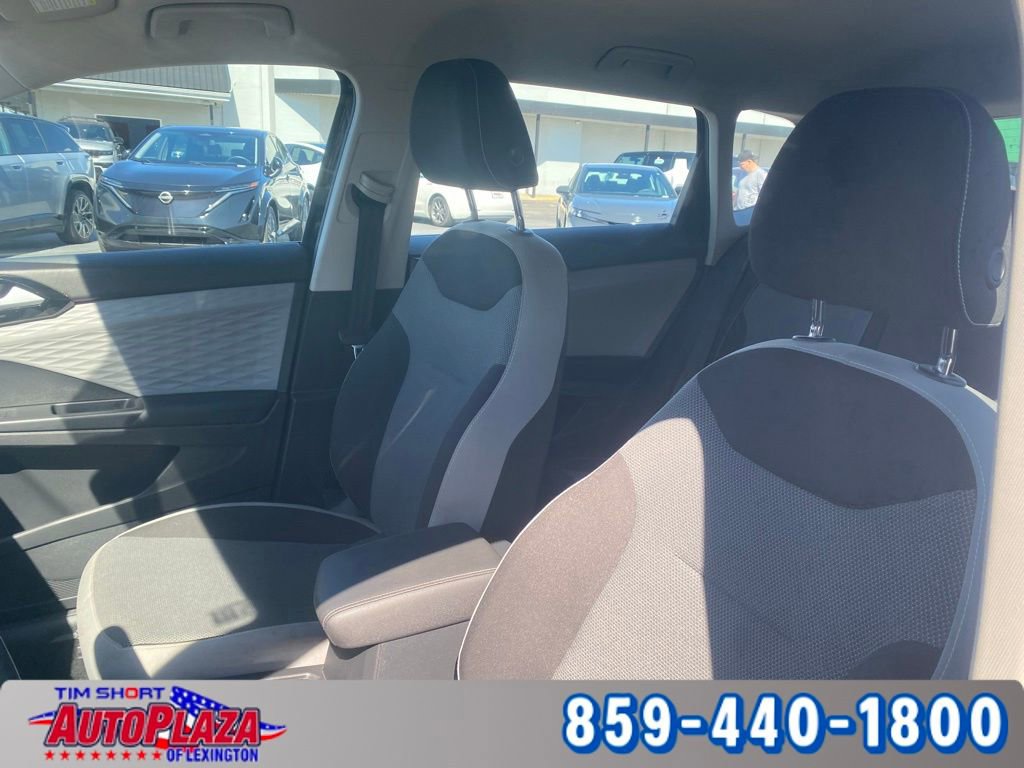 Used 2023 Volkswagen Taos S FWD image 11