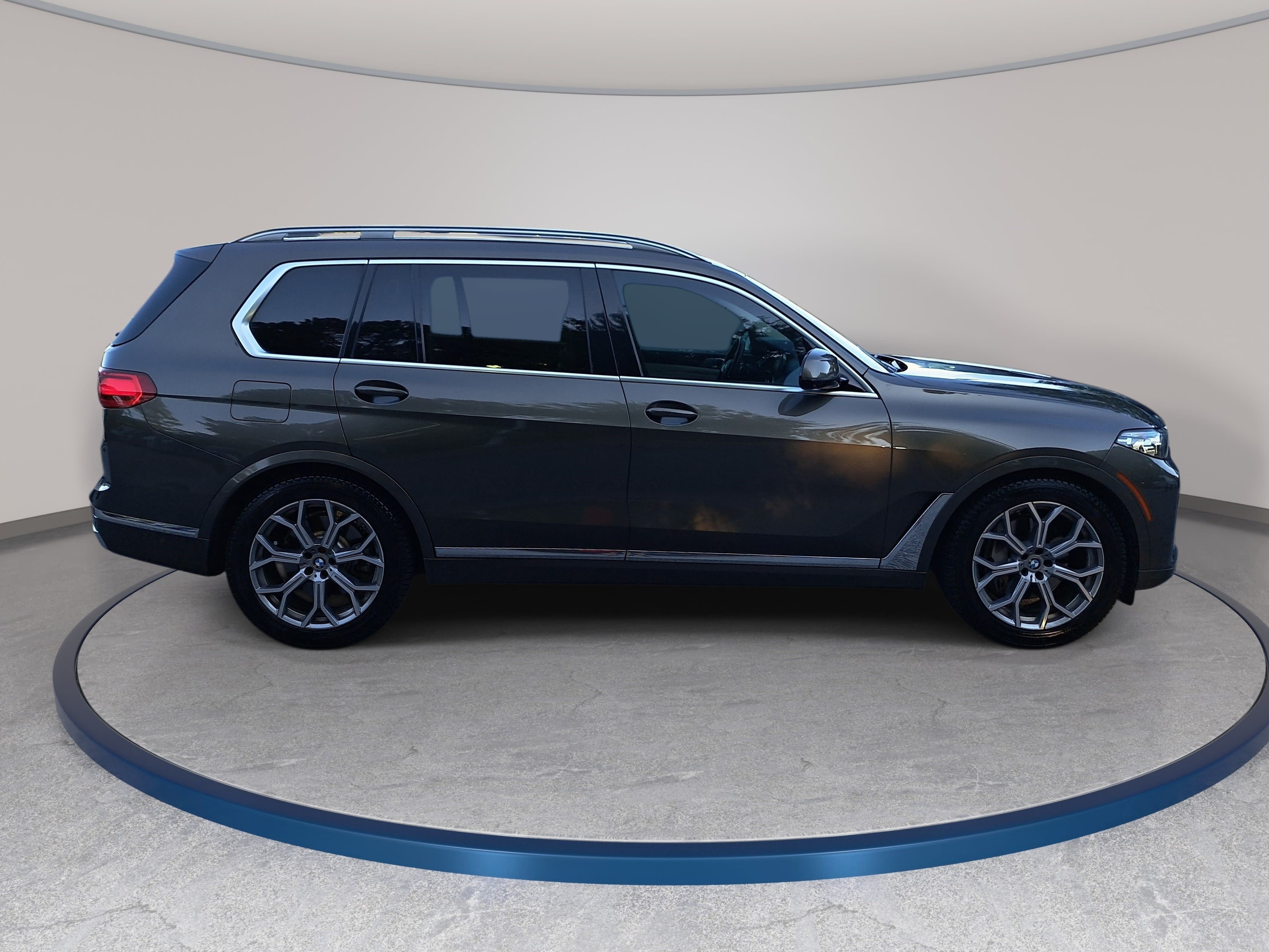 Used 2020 BMW X7 xDrive40i w/ Executive Package AWD/4WD image 4
