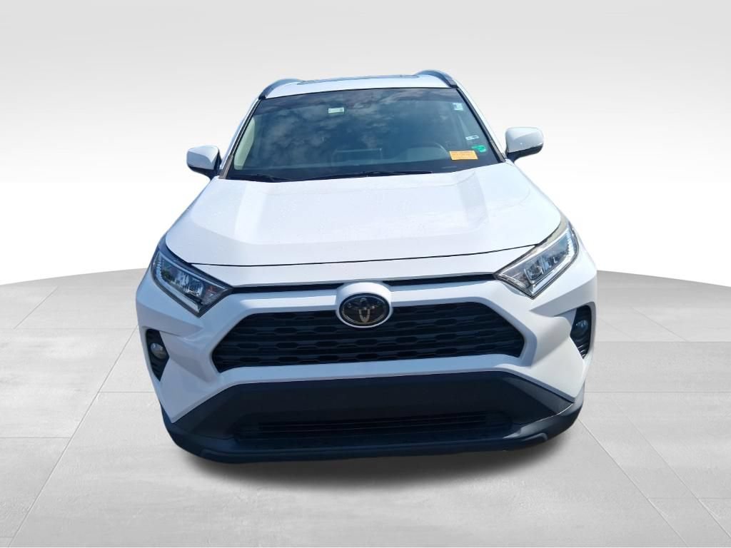 Used 2021 Toyota RAV4 XLE w/ Convenience Package AWD/4WD image 3