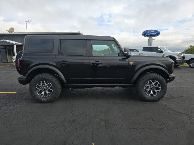 Used 2024 Ford Bronco Badlands AWD/4WD image 4