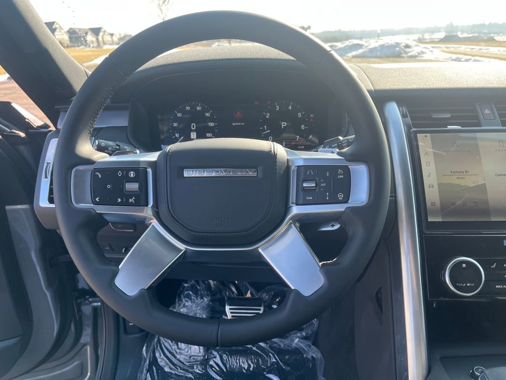 New 2026 Land Rover Discovery Limited Edition image 14