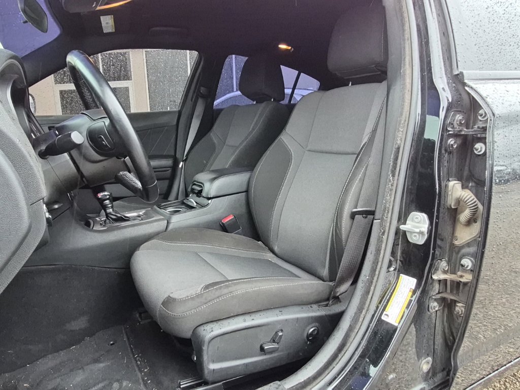 Used 2021 Dodge Charger SXT w/ Blacktop Package RWD image 10