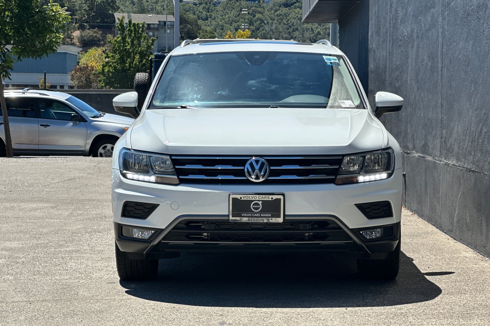 Used 2020 Volkswagen Tiguan SEL AWD/4WD image 10