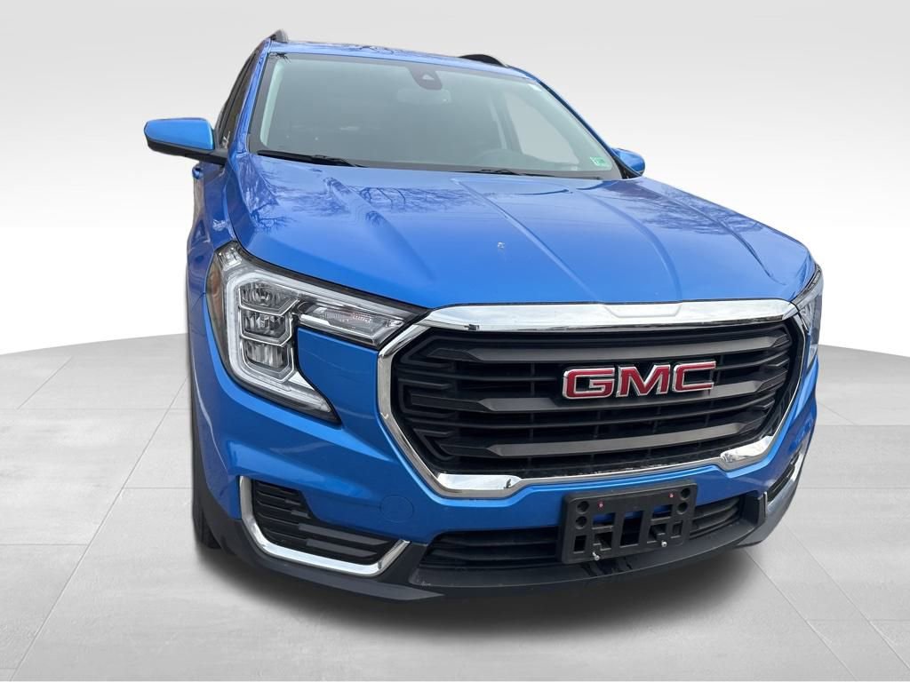 Certified 2024 GMC Terrain SLE w/ Driver Convenience Package image 8