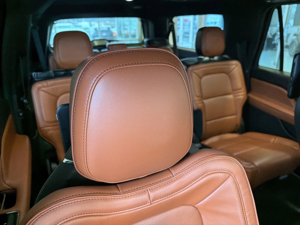 Used 2019 Lincoln Navigator L Reserve image 19