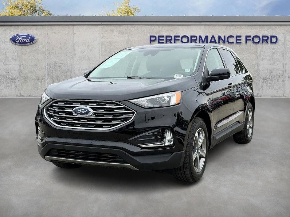 Certified 2022 Ford Edge SEL w/ Convenience Package AWD/4WD image 2
