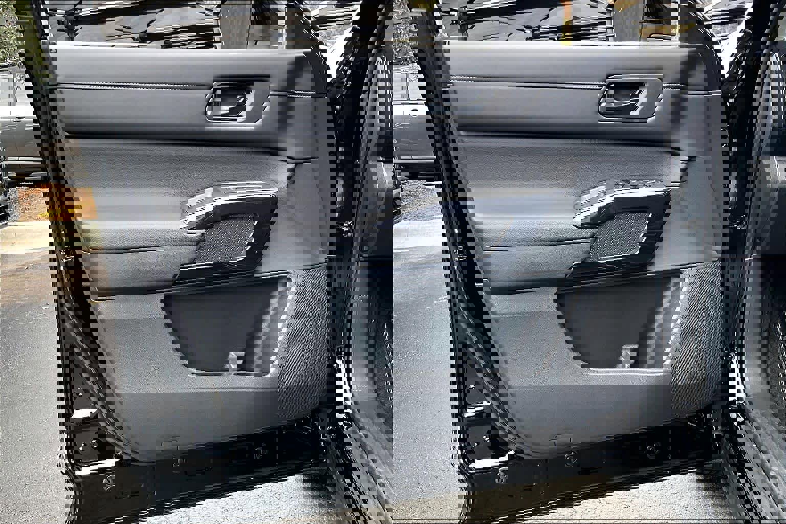 New 2026 Nissan Pathfinder SV image 10