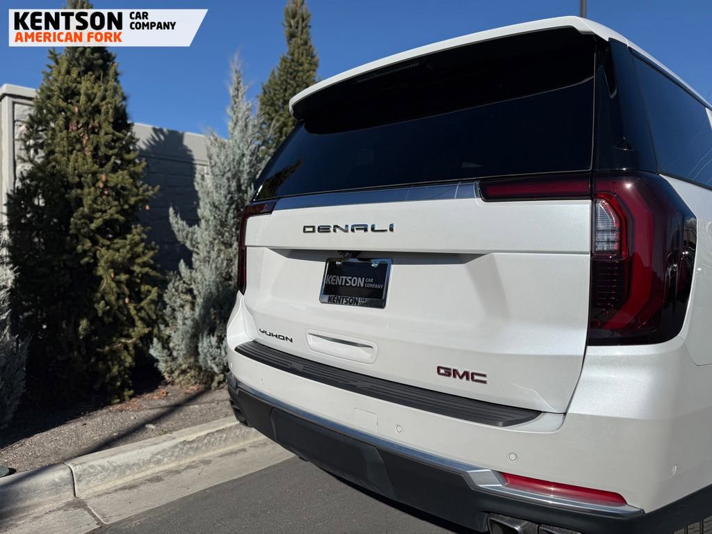 Used 2025 GMC Yukon Denali w/ Sun & Power Step Package image 44