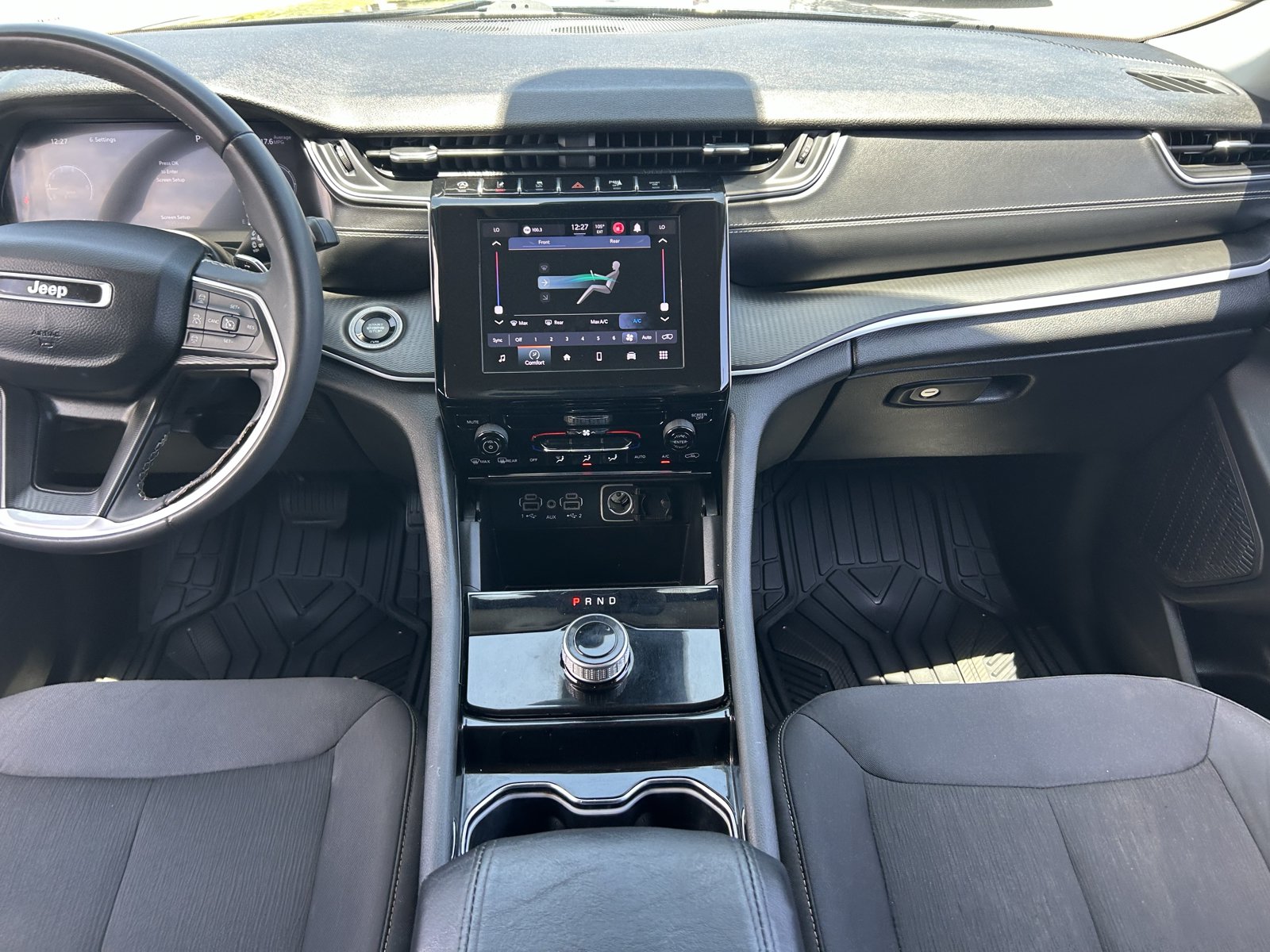 Used 2023 Jeep Grand Cherokee L Laredo RWD image 16