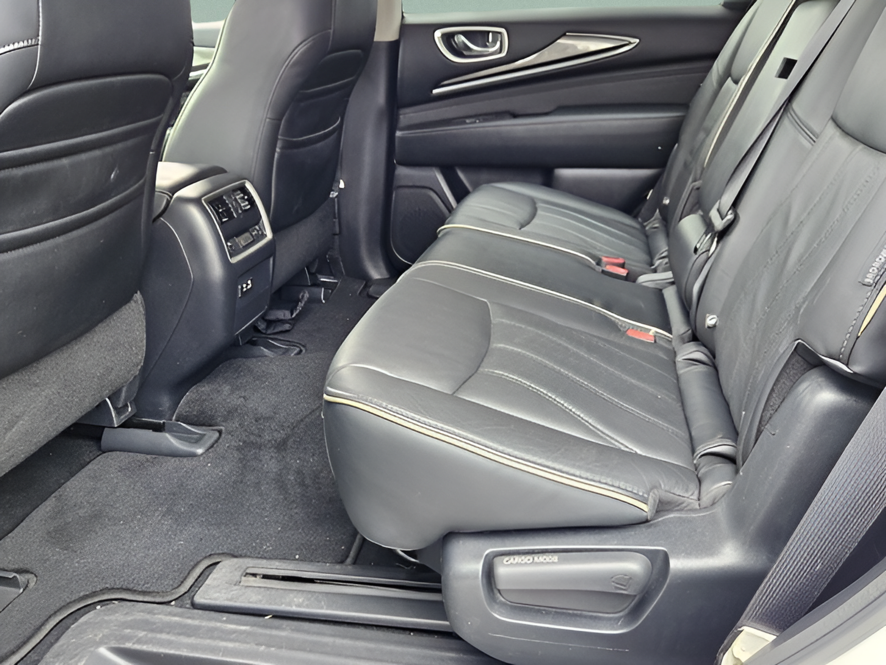Used 2020 INFINITI QX60 Luxe w/ Essential Package FWD image 10