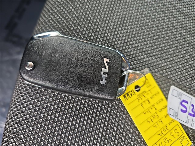 Used 2022 Kia Forte LXS image 33