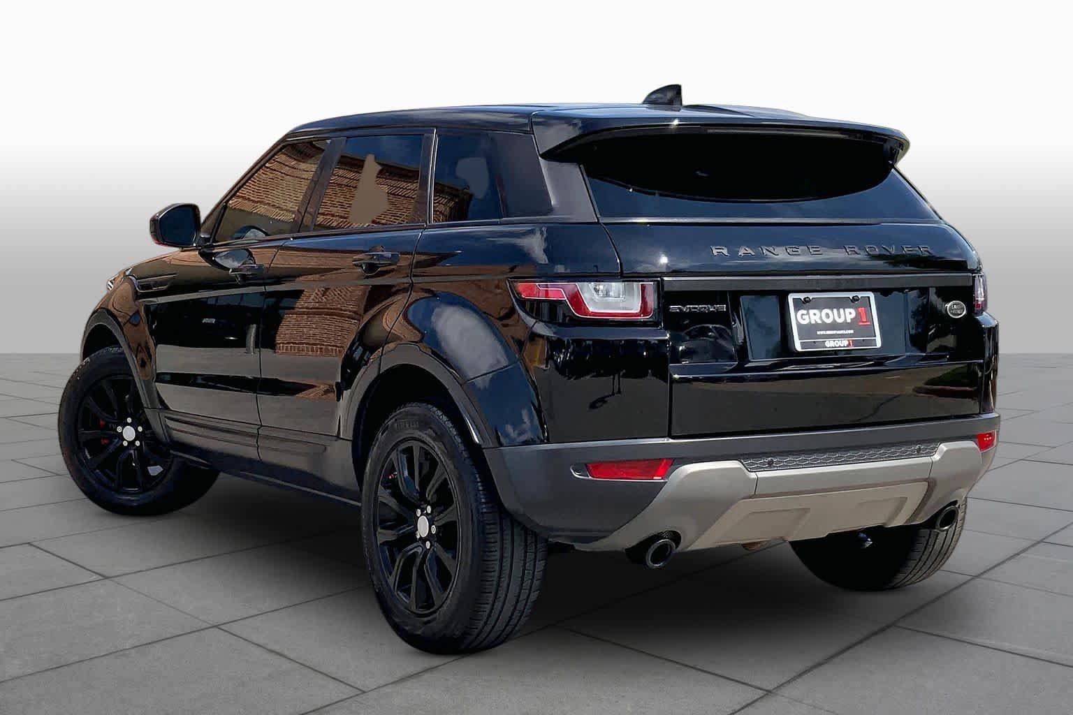 Used 2018 Land Rover Range Rover Evoque SE AWD/4WD image 12