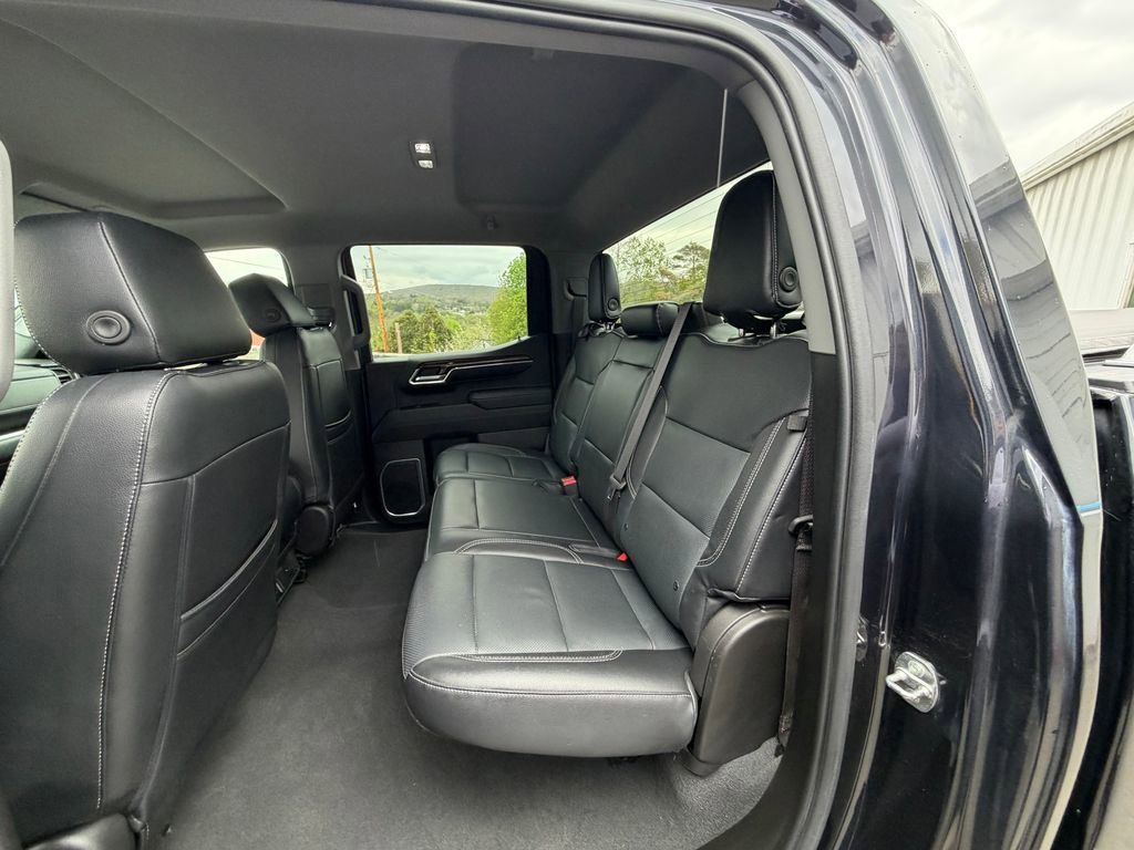 Used 2023 Chevrolet Silverado 1500 LT AWD/4WD image 10