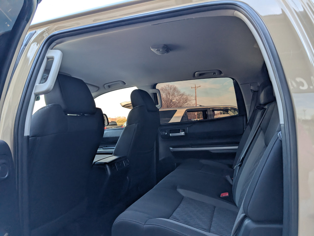 Used 2017 Toyota Tundra SR5 w/ SR5 Upgrade Package image 18