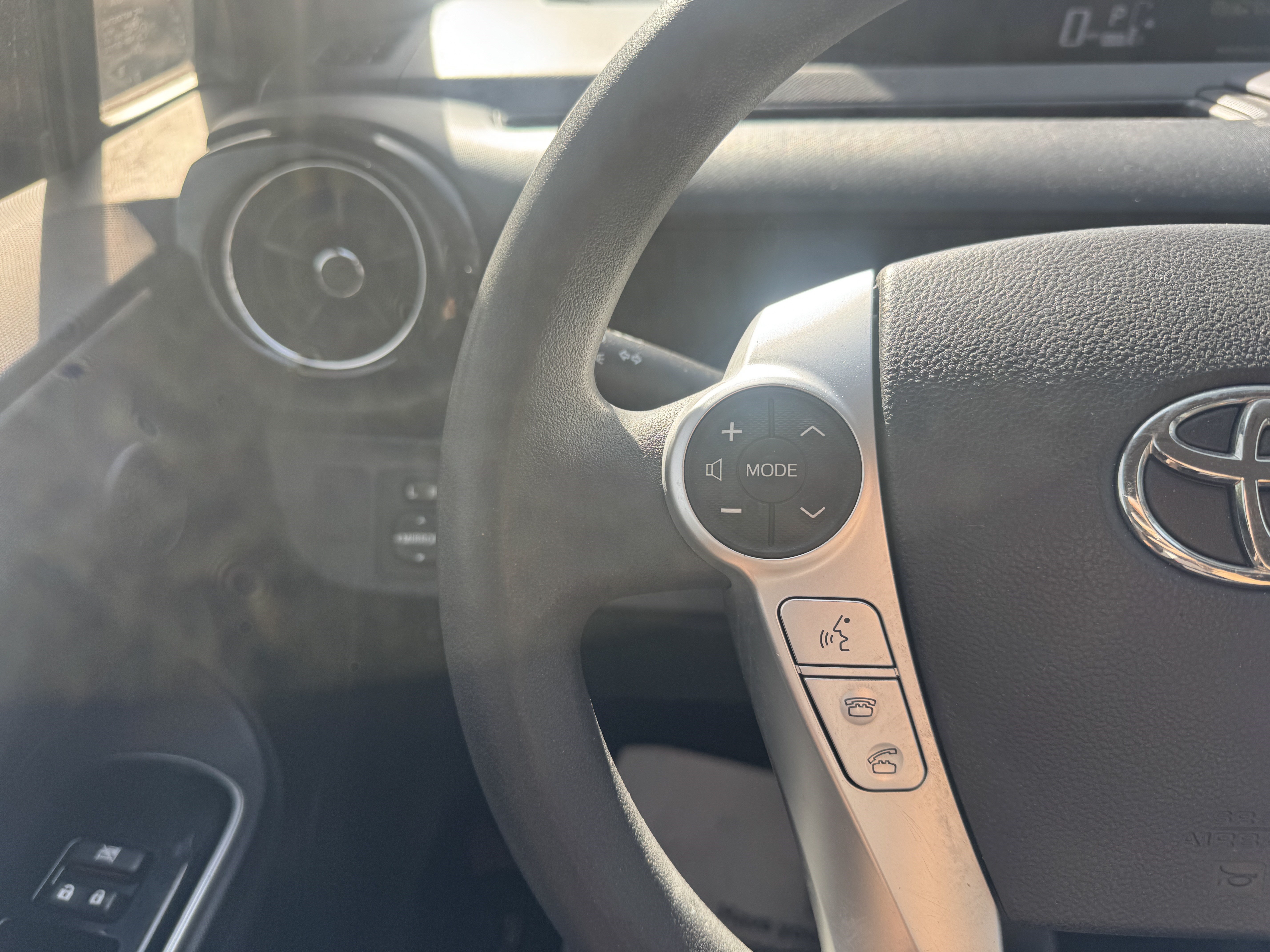 Used 2015 Toyota Prius C Three FWD image 31