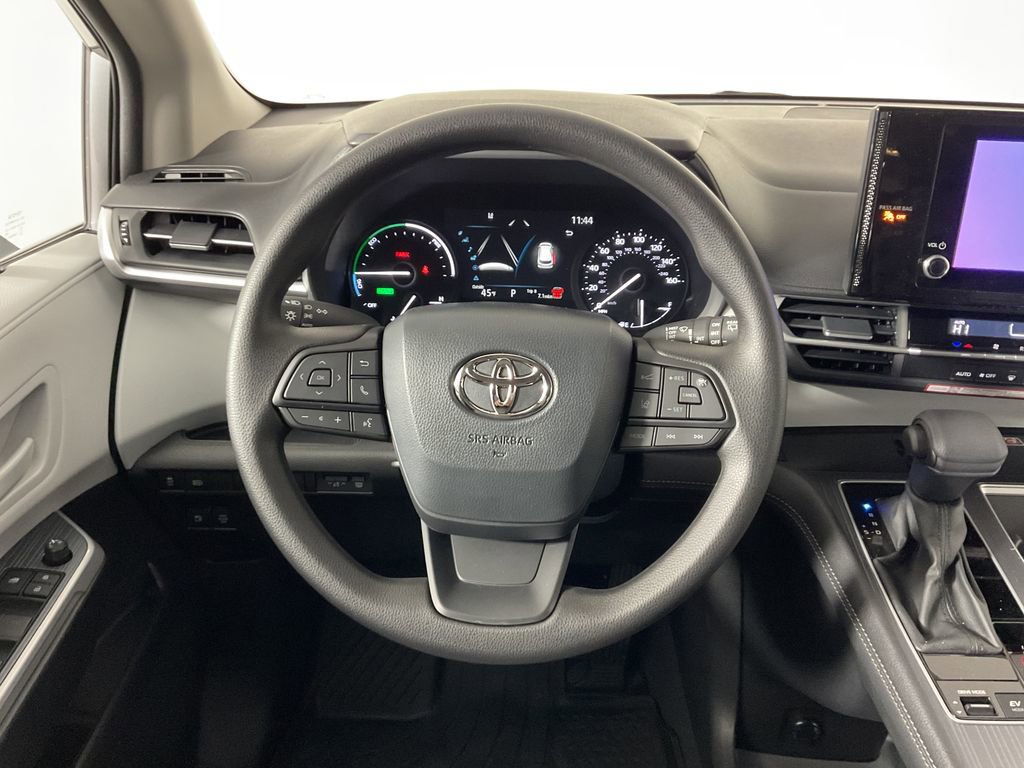 New 2026 Toyota Sienna LE image 11