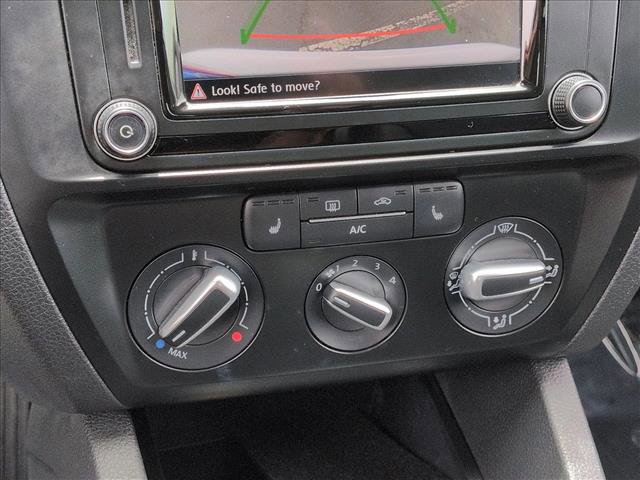 Used 2017 Volkswagen Jetta SE FWD image 15