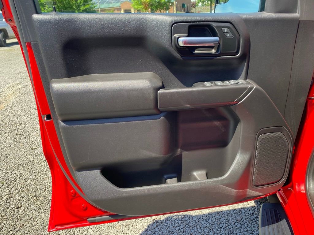 Used 2022 Chevrolet Silverado 1500 Custom Trail Boss w/ Safety Confidence Package AWD/4WD image 8