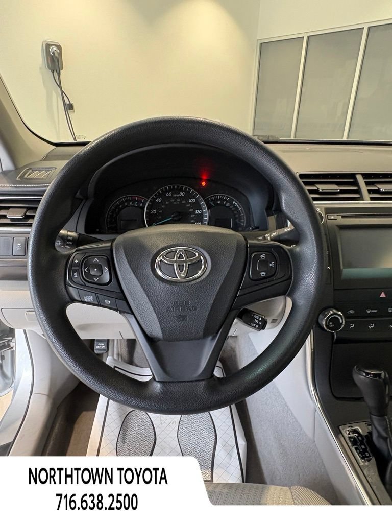Used 2015 Toyota Camry LE FWD image 19