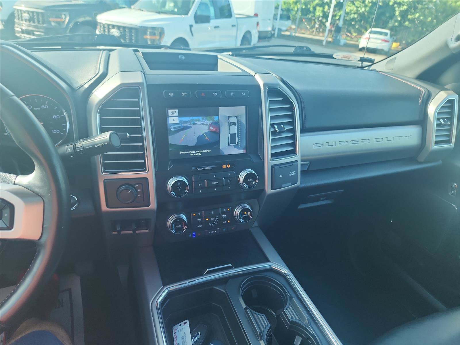Certified 2019 Ford F450 Platinum w/ Platinum Ultimate Package AWD/4WD image 37