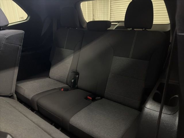 Used 2025 GMC Acadia Elevation image 22