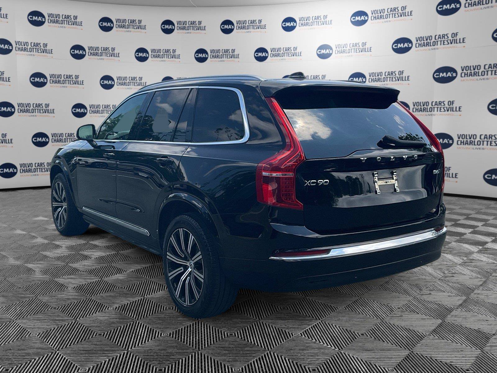 Used 2023 Volvo XC90 B6 Plus AWD/4WD image 3
