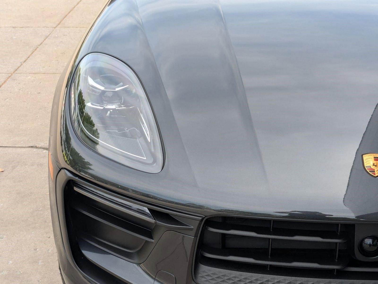 Certified 2026 Porsche Macan AWD/4WD image 12