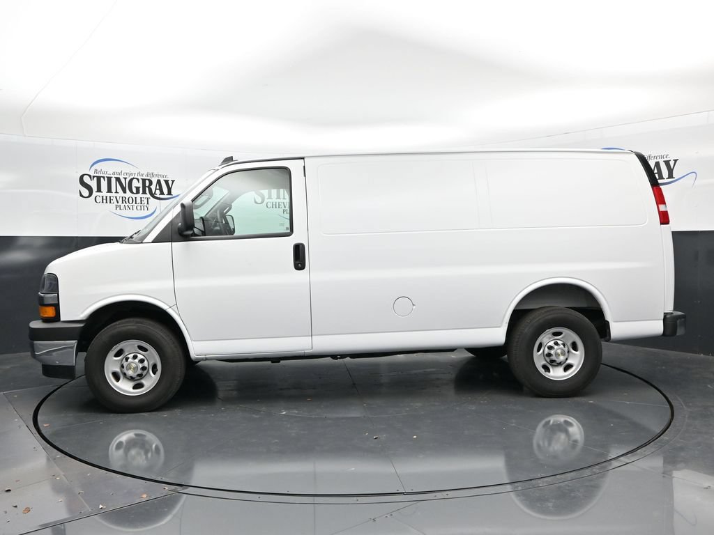 Certified 2025 Chevrolet Express 2500 w/ Driver Convenience Package RWD image 4