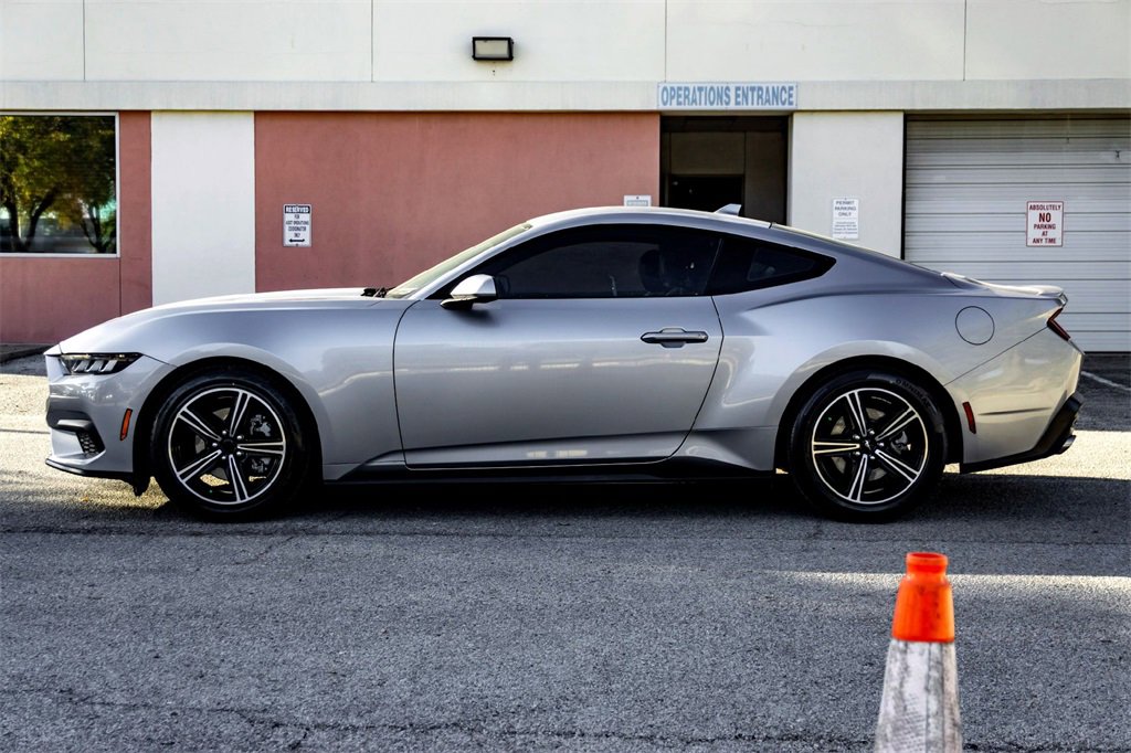 Used 2024 Ford Mustang Premium image 7