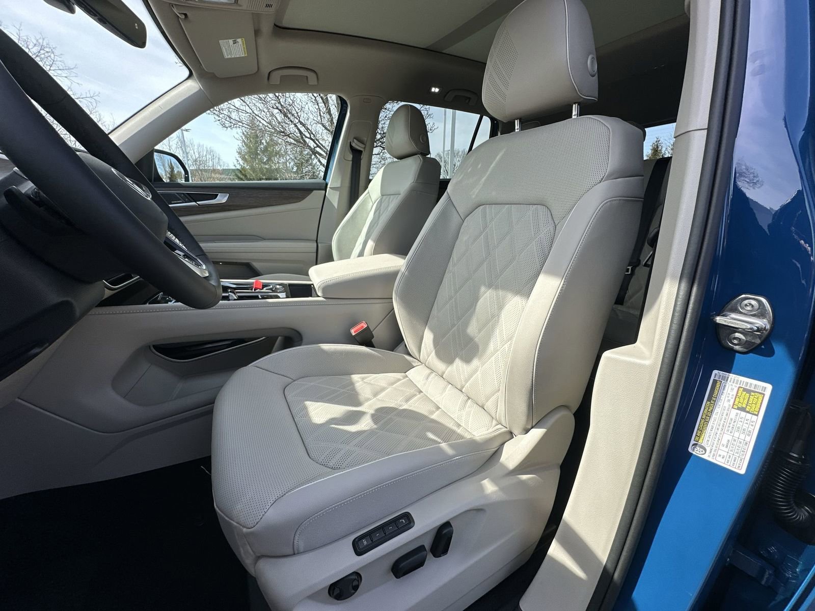 New 2025 Volkswagen Atlas SEL Premium R-Line image 12