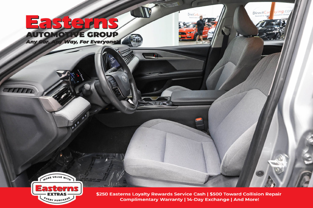 Used 2025 Toyota Camry LE w/ Convenience Package FWD image 15